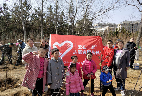 當(dāng)雷鋒月和植樹節(jié)相遇——相約春天，播種綠色，志愿精神薪火傳